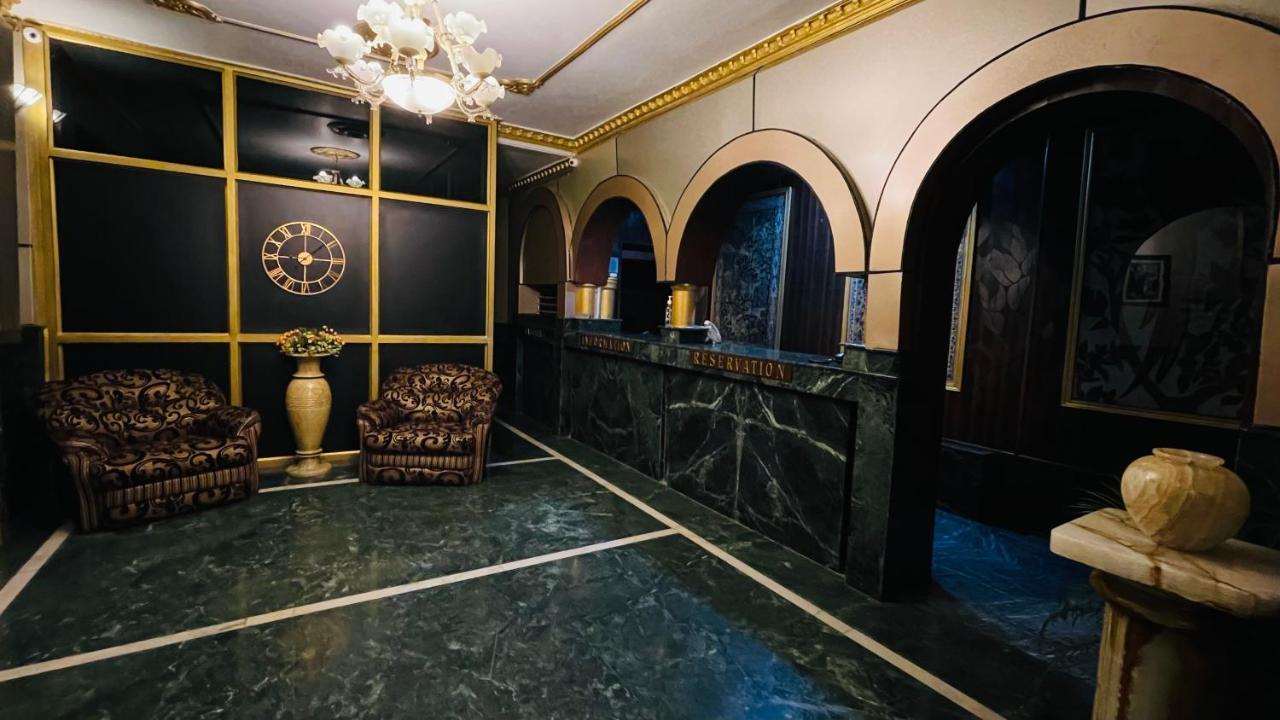 Hotel International Srinagar 외부 사진