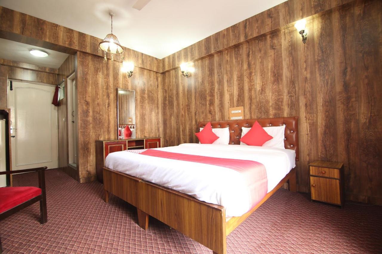 Hotel International Srinagar 외부 사진