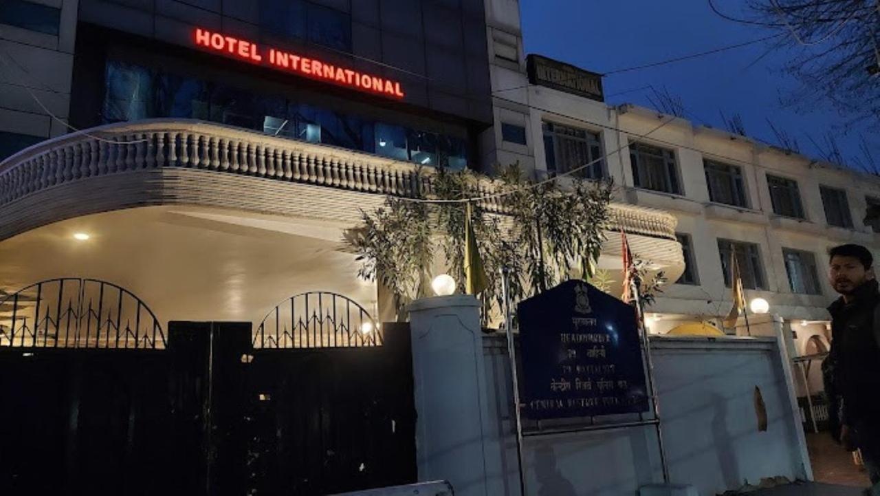 Hotel International Srinagar 외부 사진