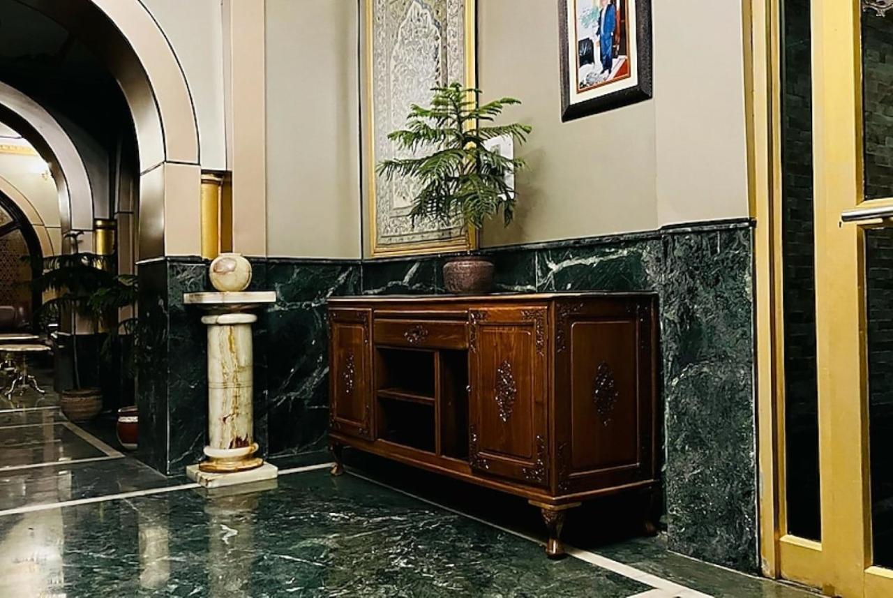 Hotel International Srinagar 외부 사진