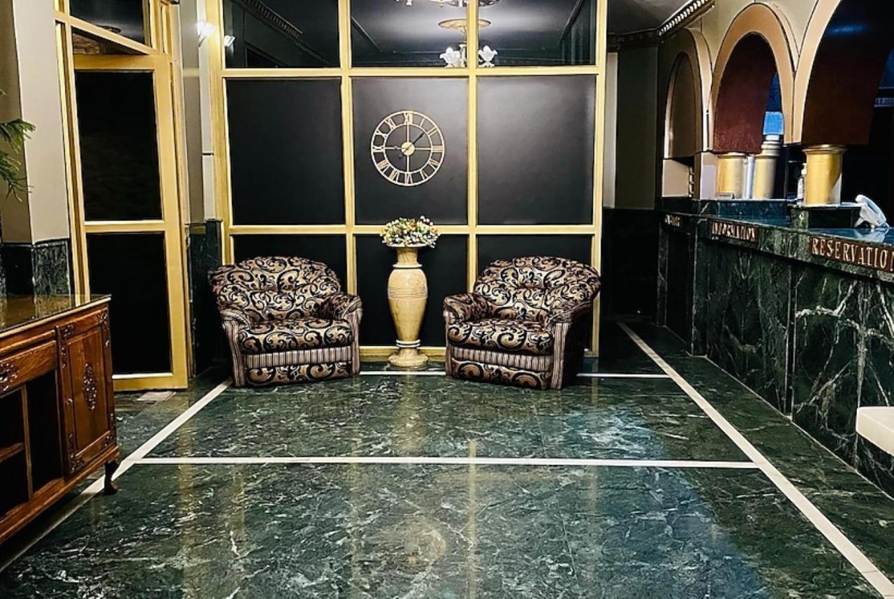 Hotel International Srinagar 외부 사진